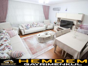 Hemdem Gayrimenkul'den Piyade'de Caddeye Yakın 3+1 Satılık Daire