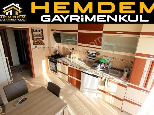Hemdem Gayrimenkul'den Topçu'da Asansörlü Çift Teraslı 5+1 Satılık Daire