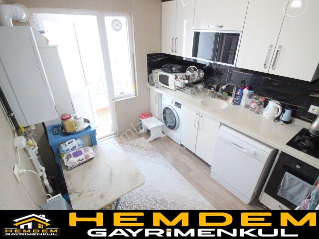 Hemdem Gayrimenkul'den Topçu'da Arakatta Ön Cephe 3+1 Satılık Daire