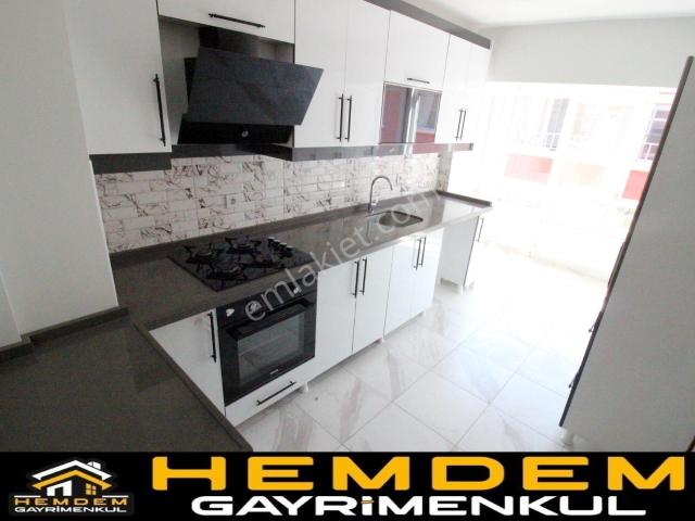 Hemdem Gayrimenkul'den Topçu'da Full Yapılı 2+1 Kiralık Daire