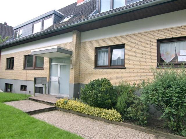Hemelingen: 3 Zi. Wohnung mit Balkon in ruhiger Lage