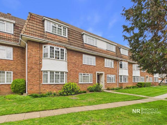 Hemingford Road, Cheam, Sutton, Surrey. SM3, 2 bed flat to rent, £1,800 pcm | PrimeLocation