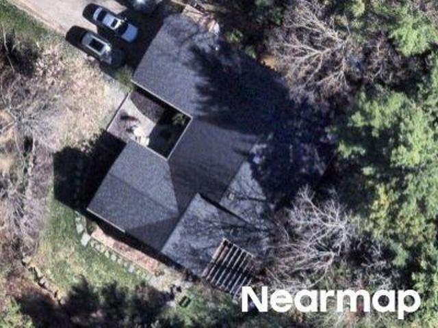 Hemlock Ln