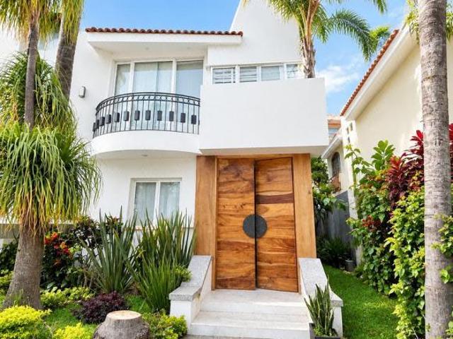 HEMOSA CASA EN VENTA EN JARDIN REAL