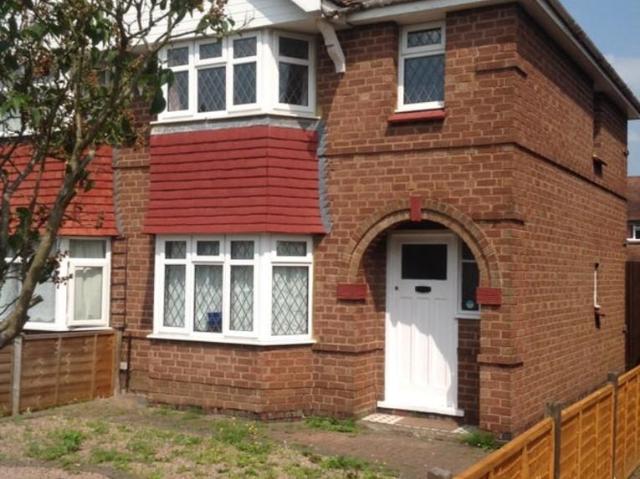 Henwick Avenue, Worcester 1 bed in a house share to rent £550 pcm £127 pw