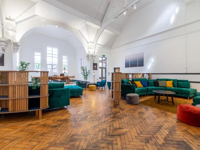 Henwick Road Studio to rent £1,296 pcm £299 pw