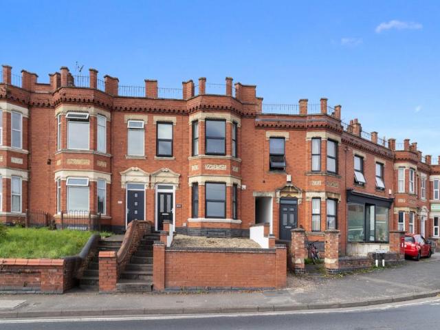 Henwick Road, Worcester WR2 8 bed semi detached house to rent £555 pcm £128 pw