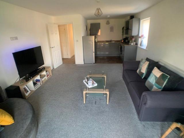 Hendal Rise, Wakefield WF2, 2 bed flat to rent, £750 pcm | PrimeLocation