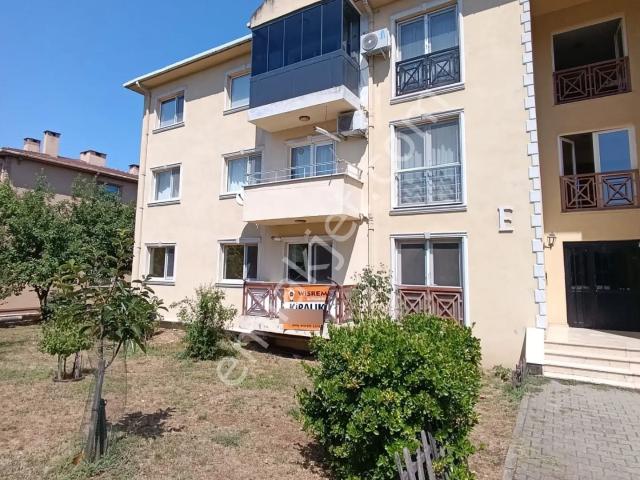 Hendek Akova Mahallesi'nde 3+1 Bahçe Manzaralı Kiralık Daire