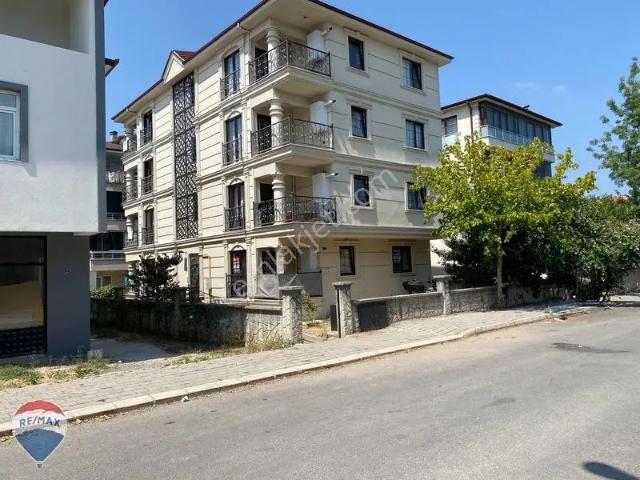 Hendek Yeni Mahallede Full Eşyalı 1+1 Kiralık Daire
