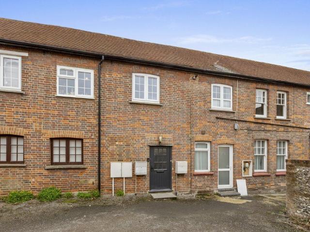 Henderson House, Princes Risborough HP27, 2 bed flat to rent, £1,350 pcm | PrimeLocation