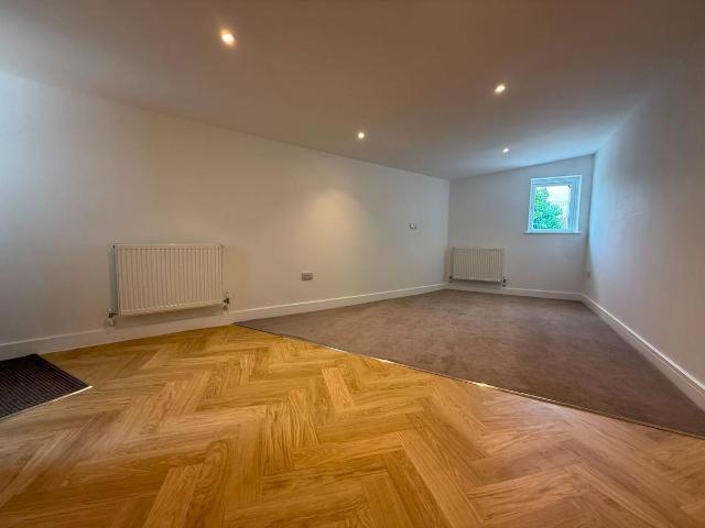 Henderson Place, Plymouth PL2, 2 bed flat to rent, £1,250 pcm | PrimeLocation