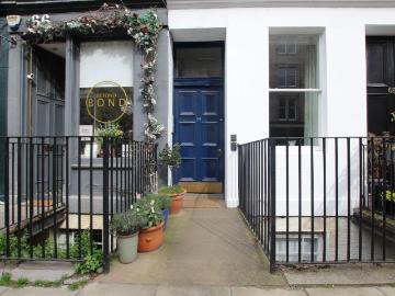 Henderson Row, Stockbridge. 1 bed flat to rent £1,050 pcm £242 pw