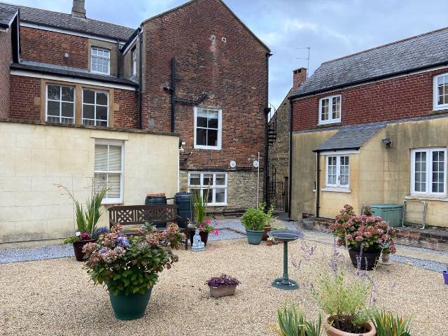 Hendford, Yeovil BA20, 1 bed flat to rent, £795 pcm | PrimeLocation