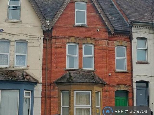 Hendford Hill, Yeovil, BA20 1 bed flat to rent £695 pcm £160 pw