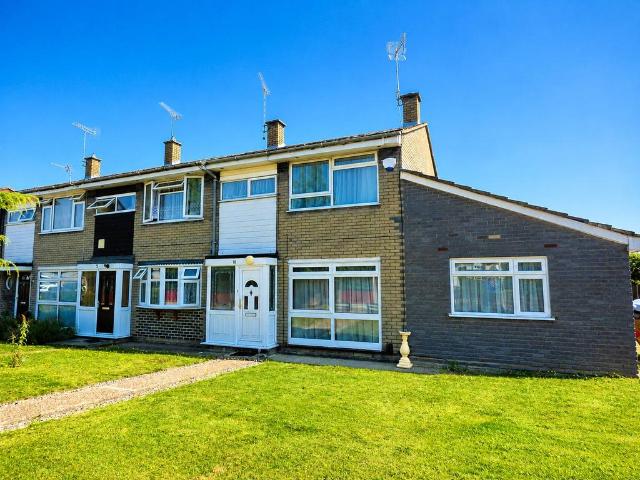Hendon Close, Wickford, Essex, SS12 4 bed end of terrace house to rent £1,850 pcm £427 pw