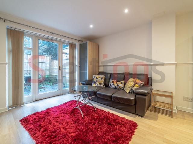 Hendon, London NW4, 3 bed semi detached house to rent, £2,500 pcm | PrimeLocation