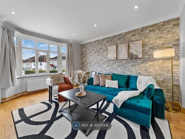 Hendon, London NW4, 3 bed semi detached house to rent, £3,700 pcm | PrimeLocation