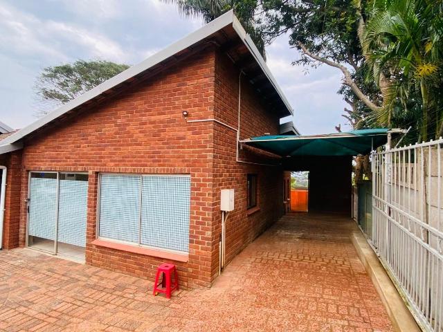 Hendra Durban North 1 Bedroom Cottage with garden