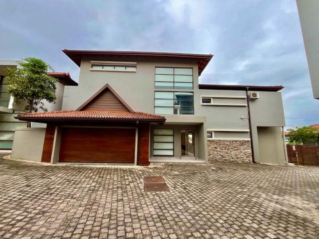 Hendra Estates 6 Bedroom Townhouse for rental in izinga