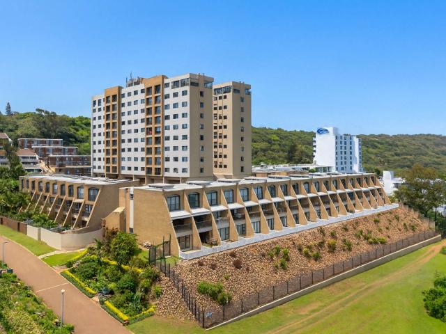 Hendra Estates Stunning Triplex For Rent On Umhlanga Beach!