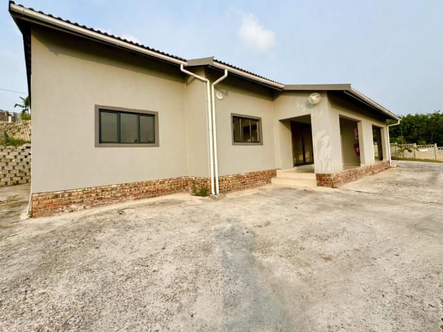 Hendra Estates Stunning Simplex For Rent In Mount Moreland Nature Conservancy!