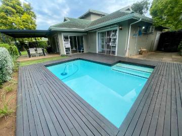 Hendra Neat & Cozy Family Home with Pool – Somerset Park