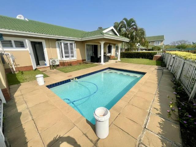 Hendra Stylish 3 Bedroom Simplex with Private Pool & Home Office