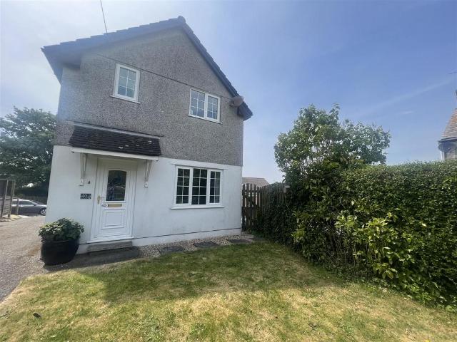 Hendra Road, St. Dennis, St. Austell 3 bed detached house to rent £1,050 pcm £242 pw