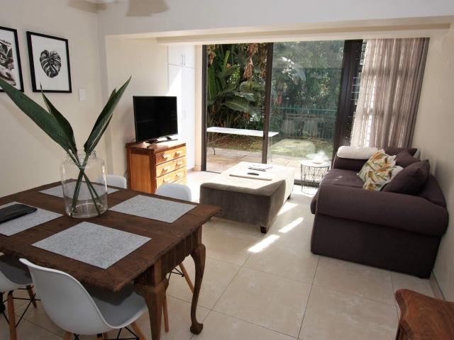 HENDRA VERY SPACIOUS 1 BEDROOM WITH STUDY IN UMHLANGA ROCKS