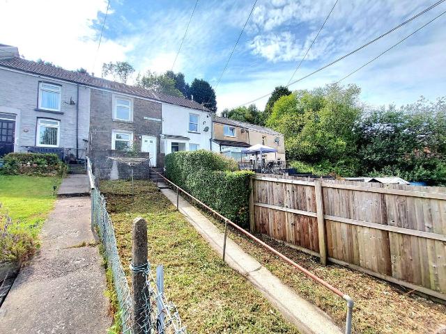 Hendre Gwilym, Tonypandy CF40, 1 bed terraced house to rent, £750 pcm | PrimeLocation