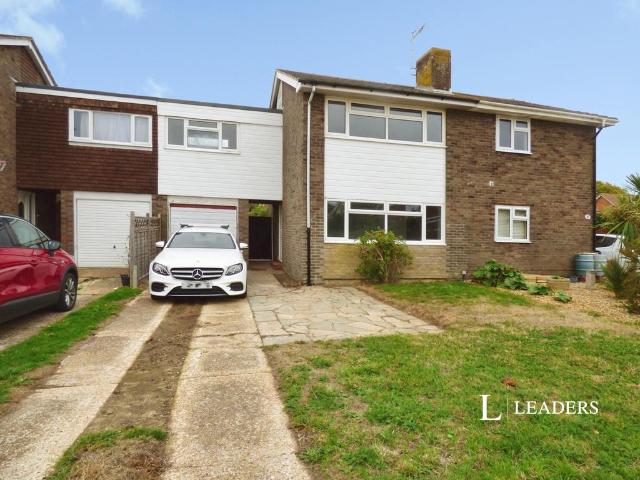 Henfield Close, Goring by Sea. 3 bed house to rent £1,700 pcm £392 pw