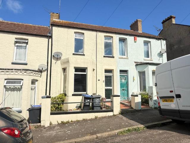 Hengist Avenue, Margate, CT9 2 bed terraced house to rent £1,150 pcm £265 pw