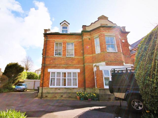 Hengist Road, Bournemouth BH1, 2 bed flat to rent, £1,350 pcm | PrimeLocation