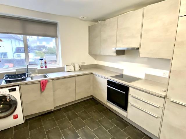 Henleaze Road, Bristol BS9, 3 bed flat to rent, £2,200 pcm | PrimeLocation