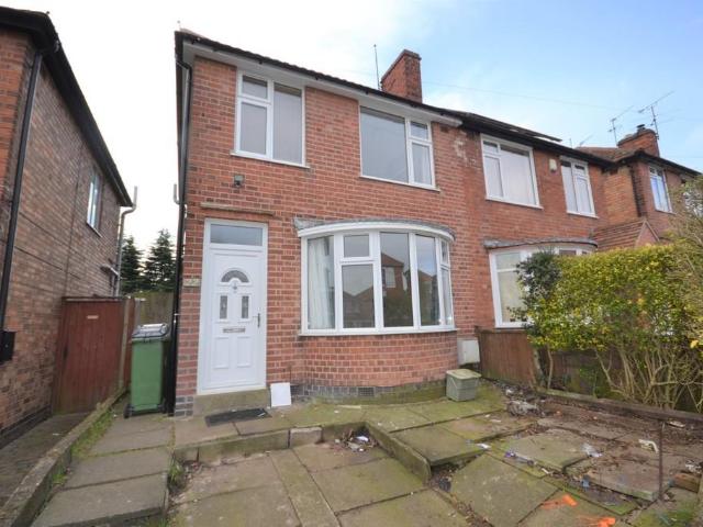 Henley Crescent, Leicester LE3 3 bed semi detached house to rent £1,050 pcm £242 pw
