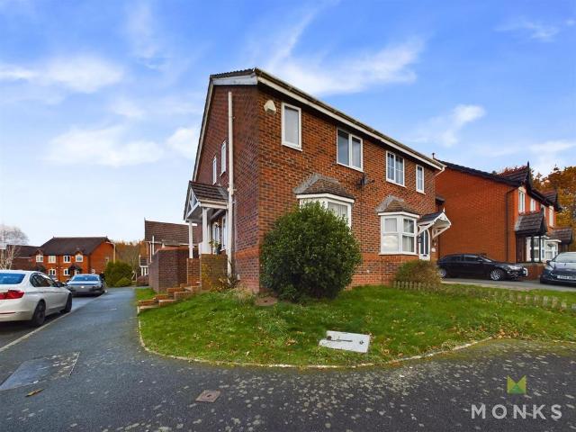 Henley Drive, Oswestry 2 bed semi detached house to rent £850 pcm £196 pw
