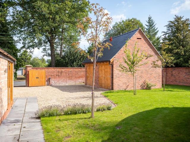 Henley On Swan, Worcester WR8, 3 bed barn conversion to rent, £2,250 pcm | PrimeLocation