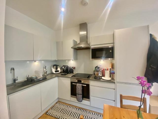 Henley On Thames, Oxfordshire RG9, 1 bed flat to rent, £1,250 pcm | PrimeLocation