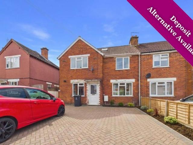 Henley Place, Gloucester GL1 2 bed apartment to rent £1,200 pcm £277 pw