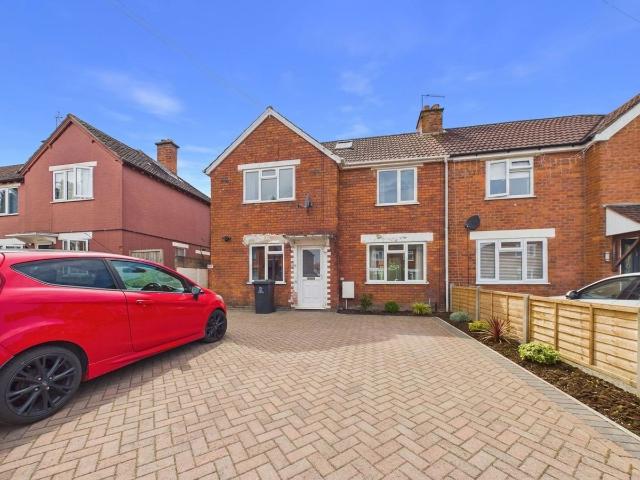 Henley Place, Gloucester GL1, 2 bed maisonette to rent, £1,300 pcm | PrimeLocation