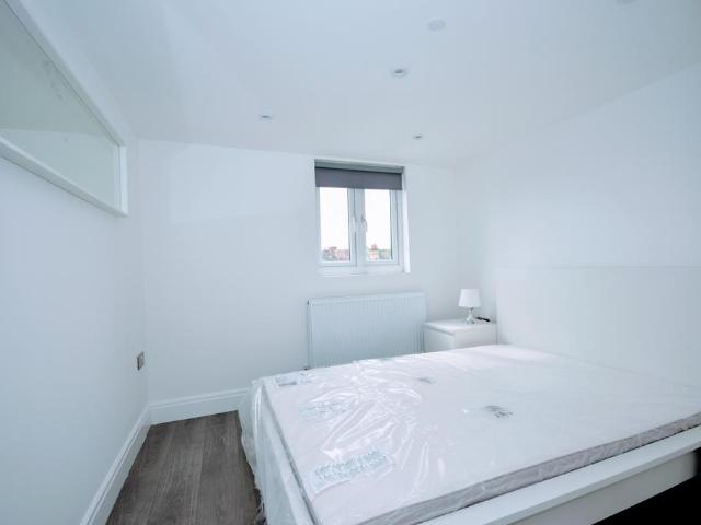 Henley Road, Ilford IG1 1 bed house of multiple occupation to rent £850 pcm £196 pw