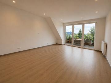 Hennef Geistingen: Erstklassig sanierte 4 Zimmer Maisonette mit exklusiver Ausstattung