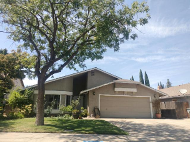 Hennings Dr