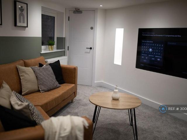 Henrietta Street, Ashton Under Lyne, OL6 1 bed in a house share to rent £650 pcm £150 pw