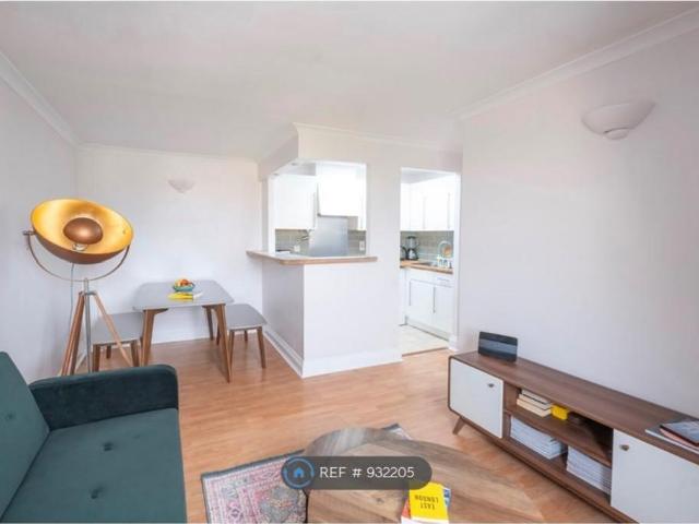 Henrietta Street, London, WC2E 1 bed flat to rent £3,150 pcm £727 pw
