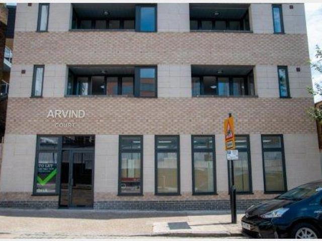 Henriques Street, Bow 5 bed house to rent £13,500 pcm £3,115 pw