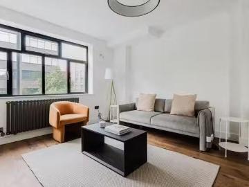 Henriques Street, Whitechapel 2 Bedroom 1 Bath