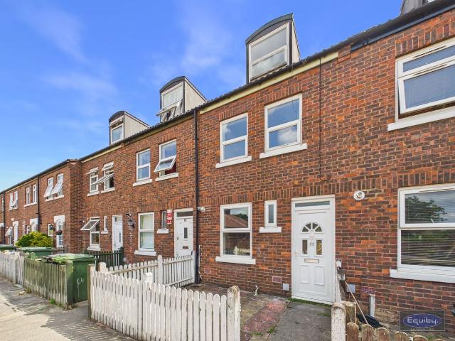 Henry Cooper Way, London SE9, 3 bed terraced house to rent, £2,200 pcm | PrimeLocation