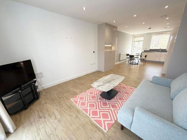 Henry Darlot Drive, London NW7, 1 bed flat to rent, £1,950 pcm | PrimeLocation